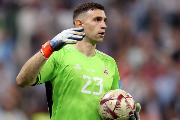 莫佩調(diào)侃撞傷萊諾成就大馬?。骸半y道他不應該對我心存感激嗎？”